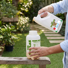 Load image into Gallery viewer, PawLab 2L Outdoor Disinfectant Cleaner Concentrate (Makes 40L)
